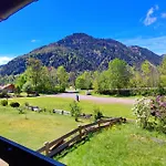 Homely Velosoph Quartier - Familienfreundliches Mit 3 Schlafzimmern, 300m Zur Ski-piste, E-auto Ladestation Bayrischzell