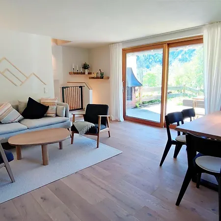 Homely Velosoph Quartier - Familienfreundliches Mit 3 Schlafzimmern, 300m Zur Ski-piste, E-auto Ladestation Holiday home
