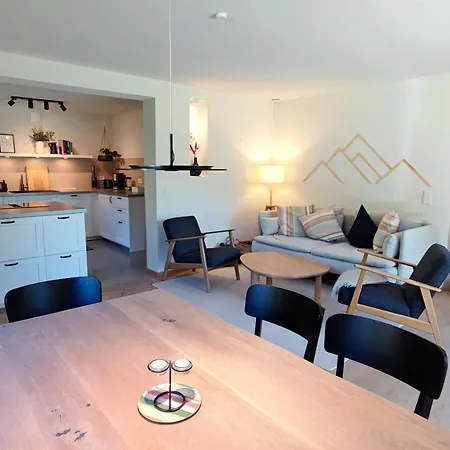 Holiday home Homely Velosoph Quartier - Familienfreundliches Mit 3 Schlafzimmern, 300m Zur Ski-piste, E-auto Ladestation *